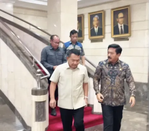 Mantan Panglima TNI Didatangi Adiknya Eks Kasad ke Ruang Kerja, Ada Apa?