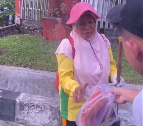 Niat Berbagi Makanan untuk Orang Lain, Pria Ini Justru Nyaris Kena Tampar