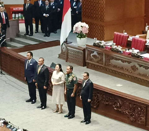 Seusai disahkan dan disetujui oleh DPR, Agus Subiyanto akan dilantik secara resmi oleh Presiden Joko Widodo (Jokowi) untuk menjabat sebagai panglima TNI menggantikan Laksamana TNI Yudo Margono.