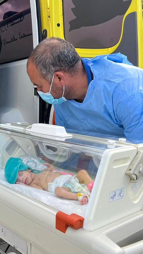 Sebelumnya, beberapa bayi di RS Al-Shifa meninggal dunia setelah inkubator tidak bisa berfungsi karena kekurangan bahan bakar selama serangan Israel.