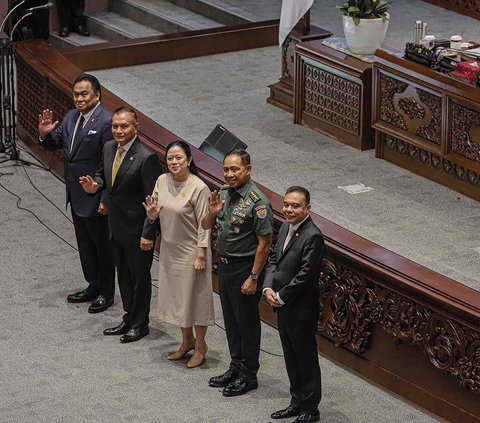 DPR RI resmi mengesahkan Jenderal Agus Subiyanto sebagai Panglima TNI yang baru dalam Rapat Paripurna ke-9 Masa Persidangan II Tahun Sidang 2023-2024, pada Selasa (21/11/2023). 