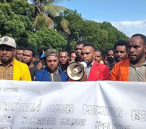 Tolak Ganjar Sampaikan Kuliah Umum, Ini Alasan Mahasiswa Universitas Cendrawasih Papua