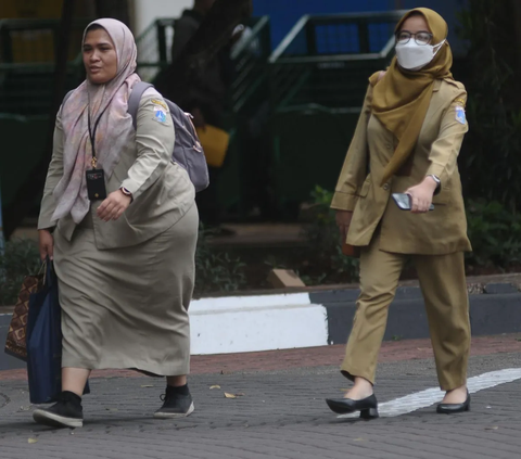 Selain itu, pemerintah juga sudah mengeluarkan aturan yang sudah tertuang pada Surat Keputusan Bersama (SKB) tentang Pedoman Pembinaan dan Pengawasan Netralitas Pegawai Aparatur Sipil Negara (ASN) dalam Penyelenggaraan Pemilu.