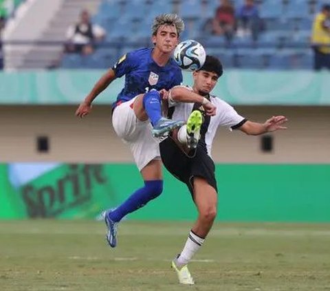 Timnas Jerman U-17, yang diasuh Christian Wuck, sukses meraih kemenangan dengan skor 3-2. Charles Herrmann mencetak gol pembuka pada menit ke-14, akan tetapi Taha Habroune berhasil menyamakan kedudukan sepuluh menit kemudian.<br>