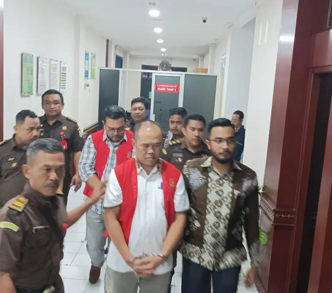 Mantan Dirut KPBN Jadi Tersangka Korupsi Transaksi Pembelian Gula, Rugikan Negara Rp571 Miliar
