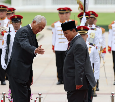 Prabowo Terima Penghargaan Militer Tertinggi dari Pemerintah Singapura