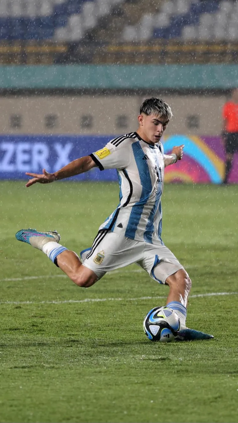 Argentina berhasil memanfaatkan keunggulan jumlah pemain dengan baik, dan Agustin Ruberto berhasil mencetak gol melalui eksekusi panenka setelah Venezuela mendapatkan penalti.