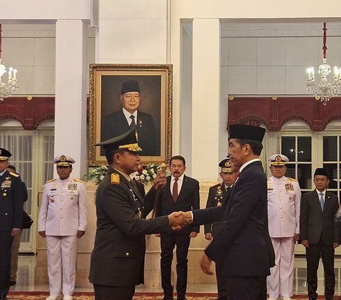 Dilantik Jokowi, Jenderal Agus Subiyanto Resmi Jadi Panglima TNI