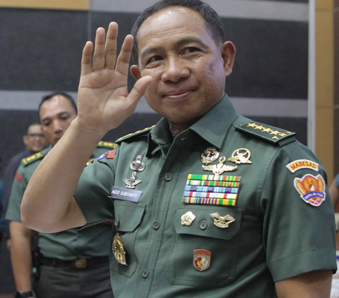 Dilantik Jokowi, Jenderal Agus Subiyanto Resmi Jadi Panglima TNI