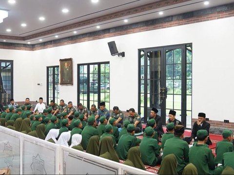 Potret Jenderal Agus Subiyanto Berdoa Khusyu saat Penerimaan Kunci Rumah Panglima 'Bismillah, Serah Terima Kunci Rumah Panglima TNI'