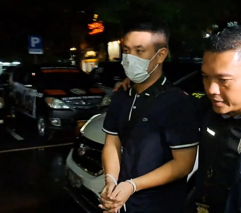 Detik-Detik Penangkapan Christoper Penipu Jessica Iskandar Saat Jalan Sore di Thailand