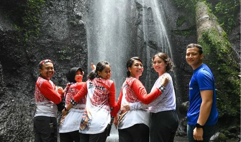 Momen Seru Wisata ke Curug Nangka <br>