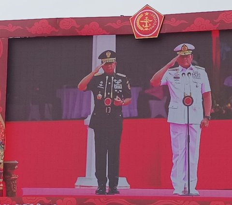 Sedangkan, untuk komandan upacara yakni Kolonel Laut (P) Sandy Kurniawan. Lulusan AAL 1999, ini menjabat sebagai Komandan Pangkalan TNI AL Palembang. Sedangkan, perwira upacara adalah Kolonel Kavaleri Jeffri Pramono.<br>