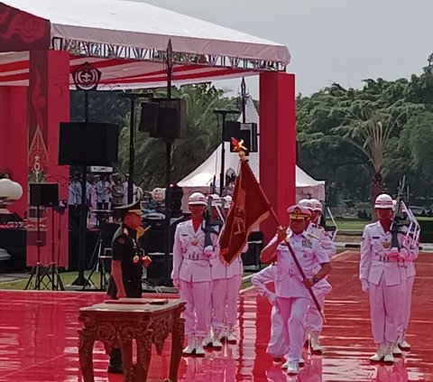 Sertijab Panglima TNI, Laksamana Yudo Margono Serahkan Tongkat Komando Kepada Jenderal Agus Subiyanto