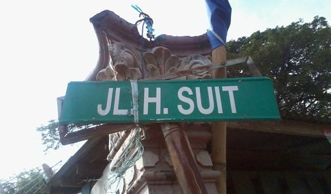 Sekarang bernama Jalan Haji Suit