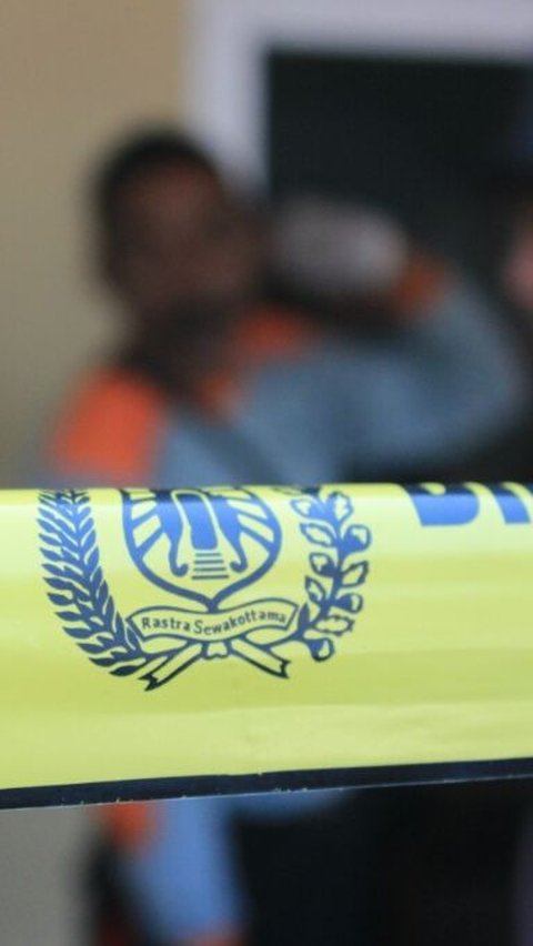 Meski telah menetapkan sebagai tersangka, tetapi polisi belum menangkap AL dan S. Alasannya, keduanya sudah melarikan diri.