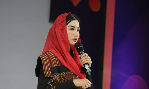 Curhat Istri Bupati Trenggalek, Dapat Undangan 'Horror' Stand Up Comedy