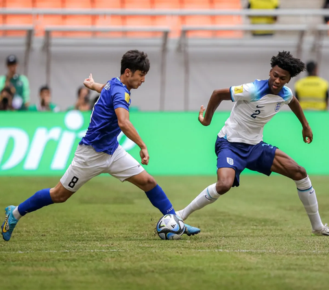 Timnas Uzbekistan  U-17 tampil mengejutkan melibas Timnas Inggris dengan skor 2-1 di babak 16 besar Piala Dunia U-17 2023 yang berlangsung di Jakarta International Stadium (JIS), Rabu (22/11/2023) sore WIB.