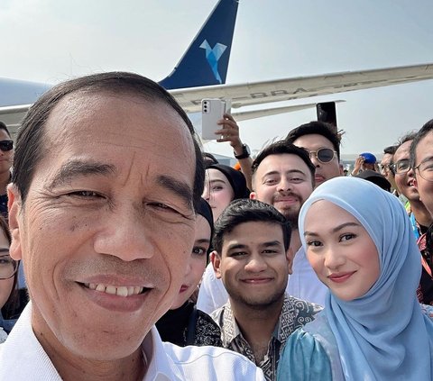 Beautiful Style of Nada Puspita When Taking a Photo with the President, Simple yet Captivating