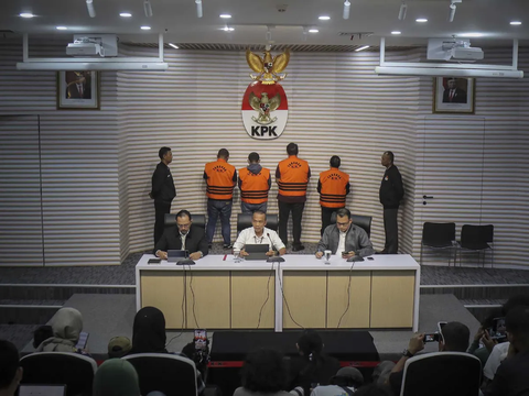 Kasus OTT Kajari Bondowoso, KPK Geledah Kantor Kontraktor Jalan di Jember
