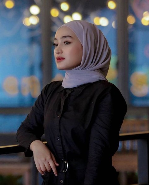 Cantiknya Bikin Gak Kedip, Pesona Santyka Fauziah yang Diduga Pacar Baru Sule - Seleb TikTok Keturunan Arab