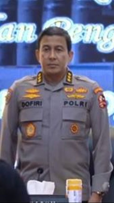 Sebelumnya, Jenderal Bintang 3 Polri ini menjabat sebagai Kepala Badan Intelijen Kepolisian Negara Republik Indonesia.<br>