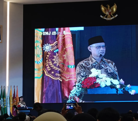 Ketua Umum PP Muhammadiyah Haedar Nashir menyinggung persoalan Undang-undang (UU) yang sering tarik ulur hingga adanya UU diputuskan dalam tempo singkat. 