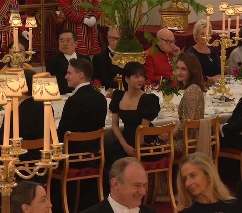 FOTO: Anggun dan Menawan, BLACKPINK Tampil Bak Putri Saat Makan Malam Bersama Raja Charles III