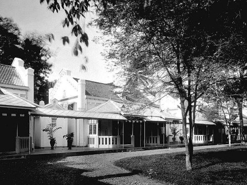Portrait of Lodging Rooms in Menteng in 1910, Resembling Bed in the Movie Pengabdi Setan: 'Mother' Bed Should Not Be Disturbed