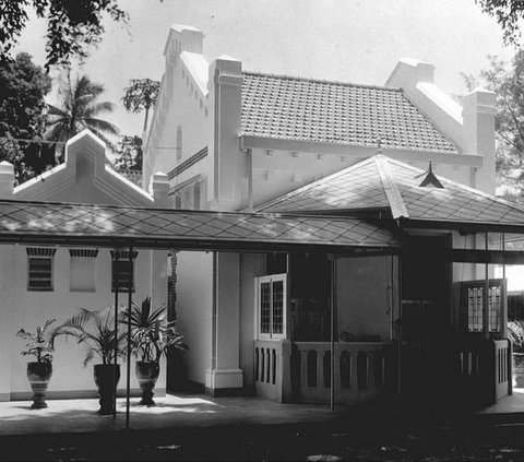 Portrait of Lodging Rooms in Menteng in 1910, Resembling Bed in the Movie Pengabdi Setan: 'Mother' Bed Should Not Be Disturbed