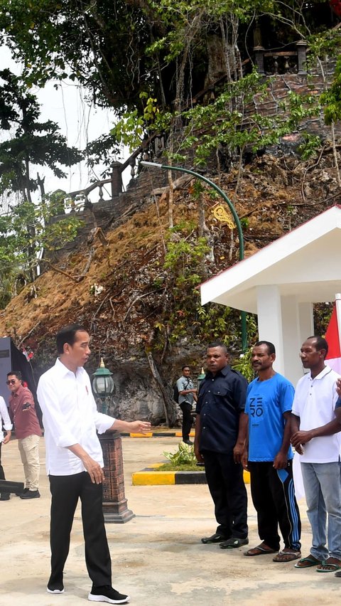 Jokowi Resmikan Kampung Nelayan Modern di Biak Papua: Jangan Sampai Gagal Lagi<br>