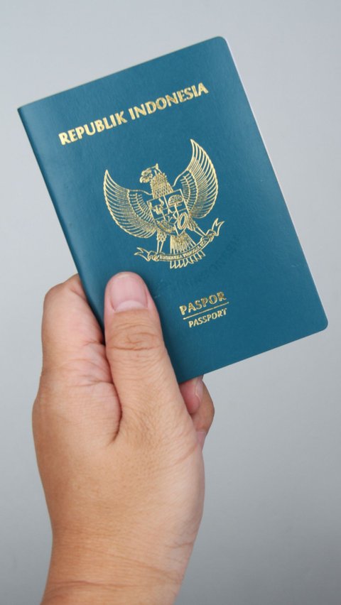 This is How to Extend Your Passport through the One-Day Fast Track Route