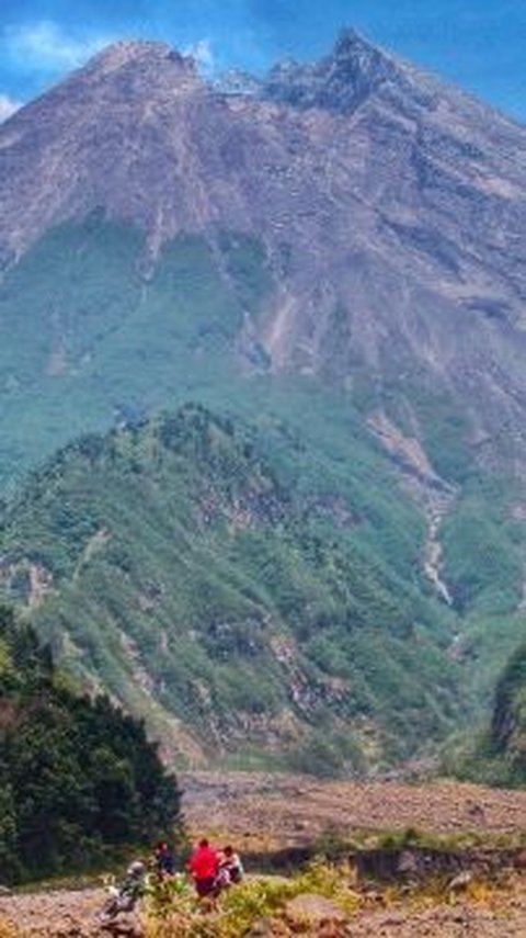 1. Pasar Bubrah Gunung Merapi