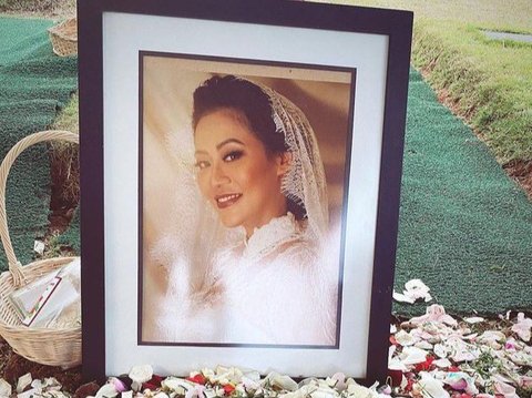 10 Portraits of Nanie Darham's 'Bridal Waterfall' Memories Who Passed Away After Liposuction Surgery