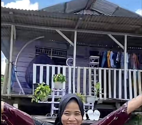 Viral Rumah Unik Serba Ungu di Tepi Sungai, Begini Penampakannya