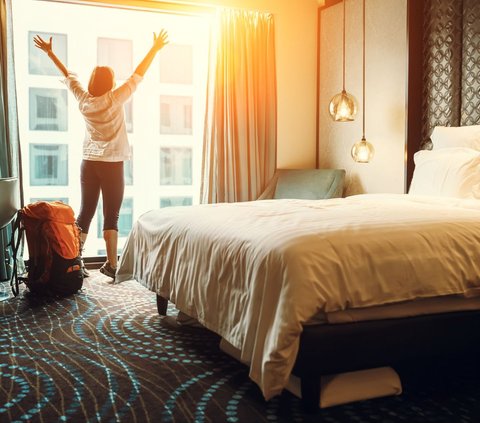 Tulisan Misterius di Pintu Hotel Auckland Bikin Turis Amerika Bingung, Anehnya Warga Lokal Juga Tak Tahu