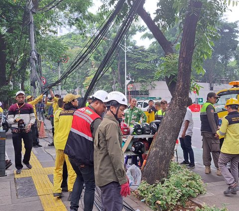 Pemprov DKI Tertibkan Kabel Semrawut di Senopati