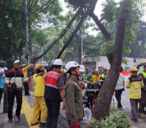 Pemprov DKI Tertibkan Kabel Semrawut di Senopati