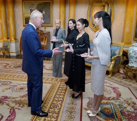 Memukau di Istana Buckingham, Blackpink Raih Gelar Kehormatan