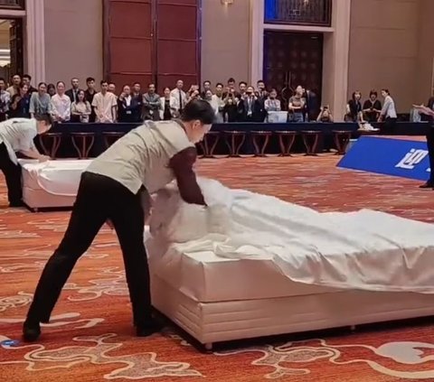 Very Satisfying! Bed Making Competition in China