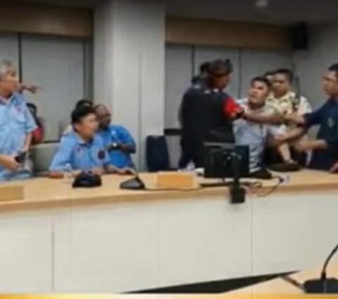 Duduk Perkara Pria Gebrak Meja Saat Rapat dengan Kementerian Ketenagakerjaan