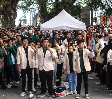 FOTO: Aksi Massa Mahasiswa dari Aliansi Jaga Demokrasi Suarakan Penolakan Politik Dinasti di Yogyakarta