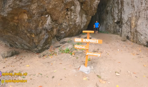 Pantai dengan seribu gua