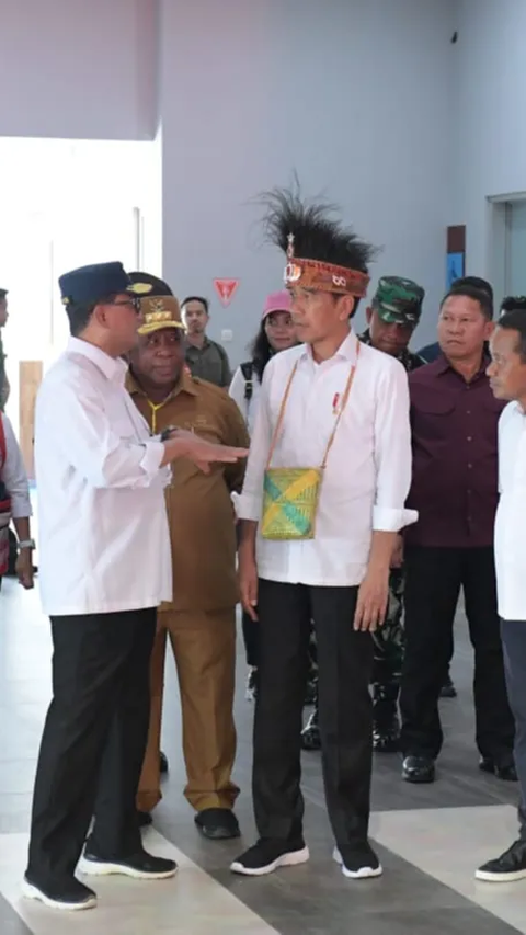 Jokowi Resmikan Tangguh Train 3 di Papua Barat: Penghasil Gas Bumi Terbesar di RI<br>