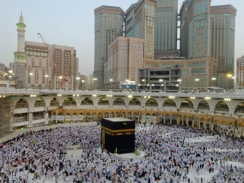Biaya Haji 2024 Disepakati Rp93,4 Juta, Turun Rp3 Juta dari Tahun Sebelumnya