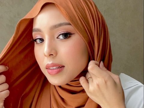 Tutorial Pashmina Ala Heidy, Mama Ucel who went viral on Tiktok