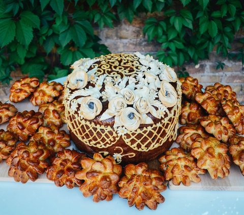 Korovai, Ukrainian Wedding Bread Whose Myth Can Predict the Fate of a Household