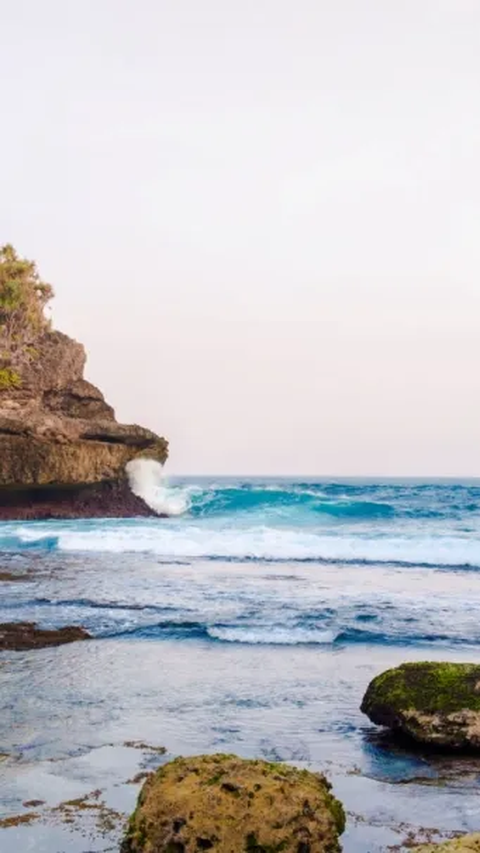 50 Kata Motivasi tentang Pantai & Laut yang Indah, Cocok Buat Untaian Kalimat Menenangkan