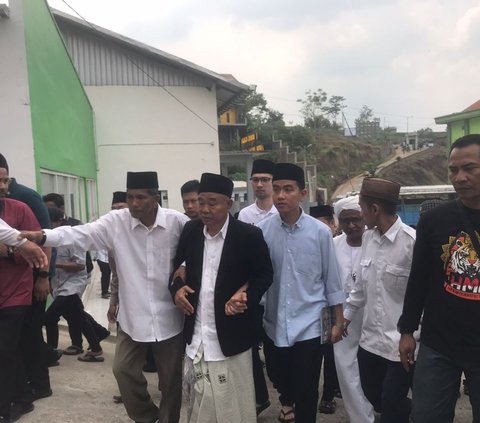 Tak Dampingi Prabowo Diskusi dengan Mahasiswa di Surabaya, Ternyata Gibran Ada di Pesantren Ini