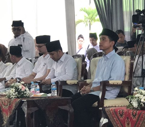 Tak Dampingi Prabowo Diskusi dengan Mahasiswa di Surabaya, Ternyata Gibran Ada di Pesantren Ini